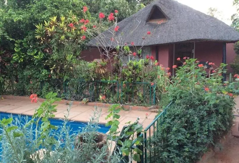 کلبه ییلاقی, Tabonina Guesthouse