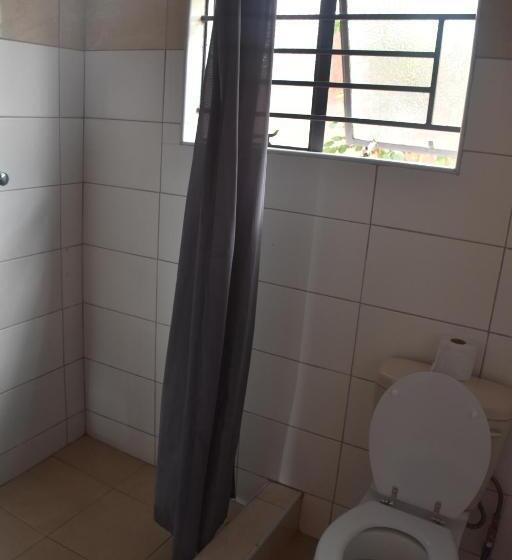 اتاق خانوادگی, Tabonina Guesthouse