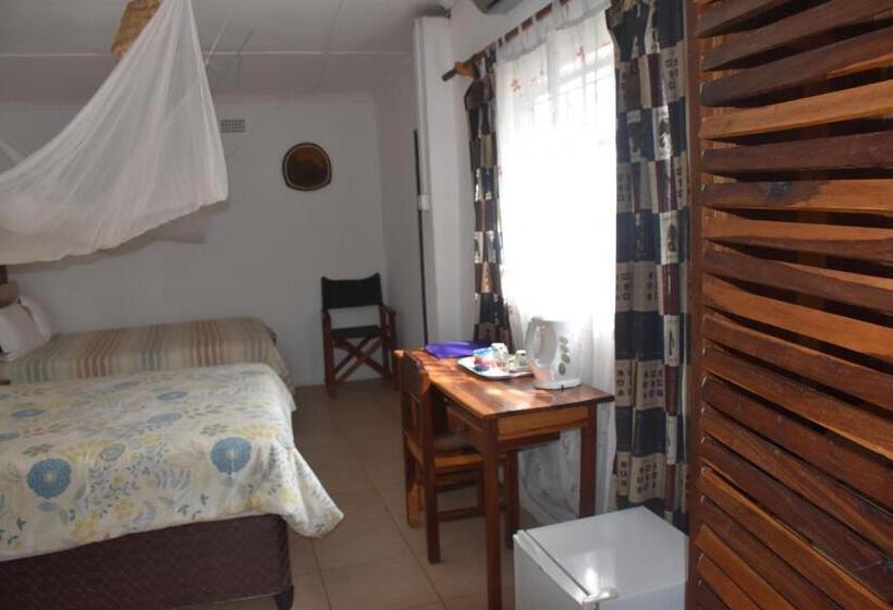 اتاق خانوادگی, Tabonina Guesthouse