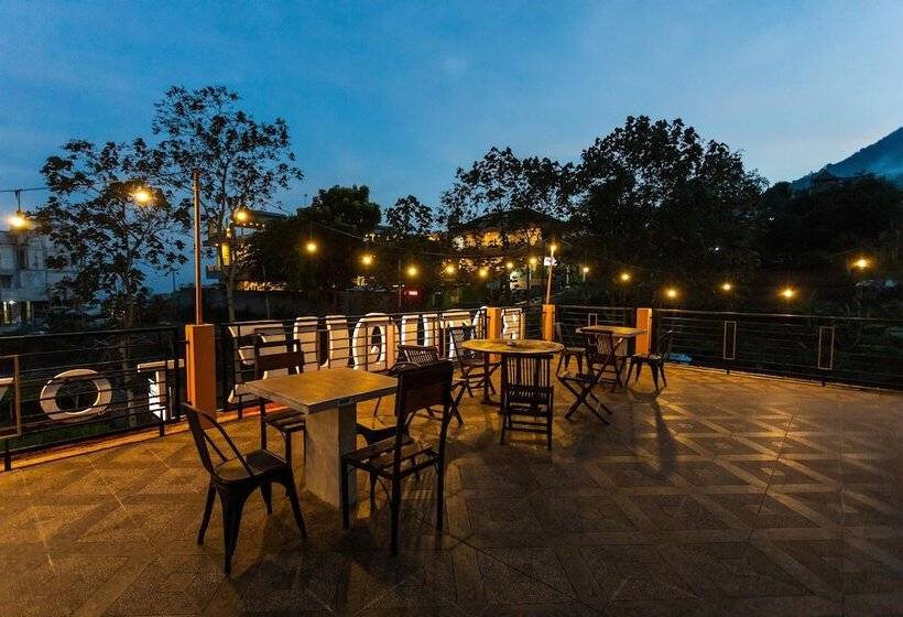 Вилла Deluxe 3 Спальни, Batuque Town Villa 2