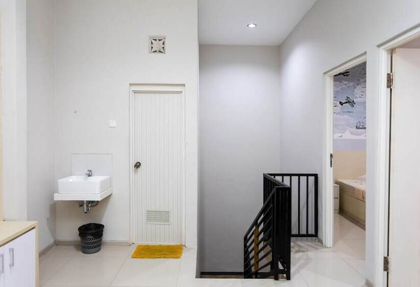 Вилла Deluxe 3 Спальни, Batuque Town Villa 2