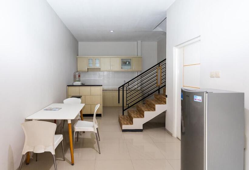 Вилла Deluxe 3 Спальни, Batuque Town Villa 2