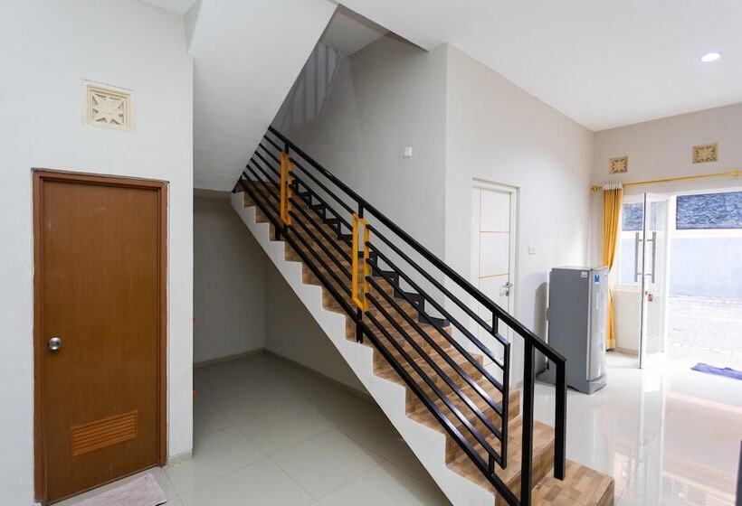 Вилла Deluxe 3 Спальни, Batuque Town Villa 2