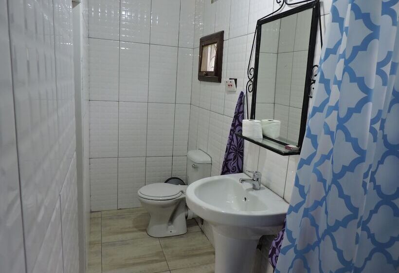 اتاق استاندارد, Café Zambezi House Of Africa Hostel