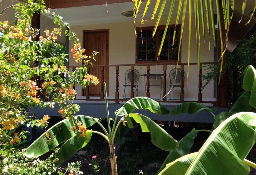 بنجلو سوبيريور, Areeya Resort