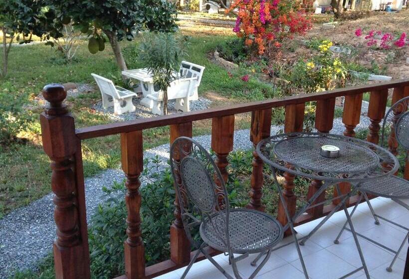 بانگلوی سوپریور, Areeya Resort