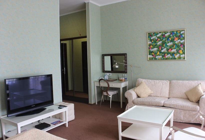 סוויטה דלוקס, Casablanca