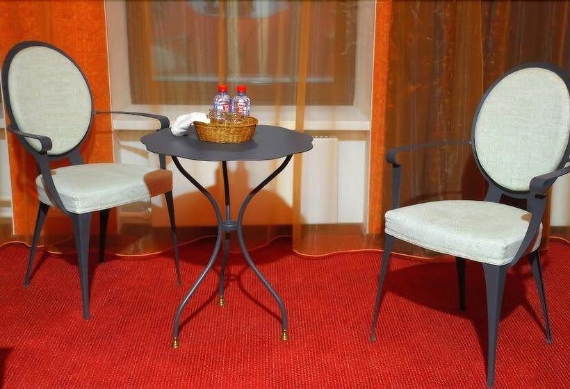 חדר קומפורט, Casablanca