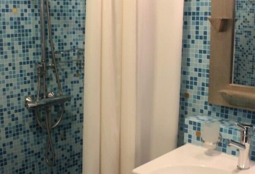 חדר קומפורט, Casablanca