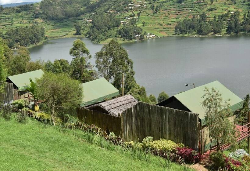 چادر با خدمات رفاهی استاندارد, Hawk S Eye Lodge Bunyonyi