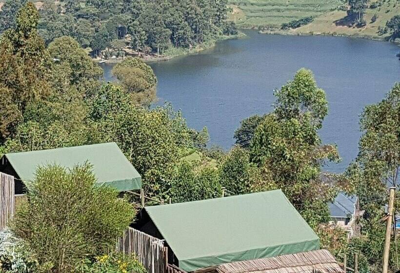 چادر با خدمات رفاهی استاندارد, Hawk S Eye Lodge Bunyonyi