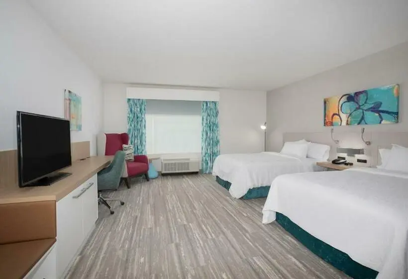 Standard-invahuone, Hilton Garden Inn Omaha Aksarben Village
