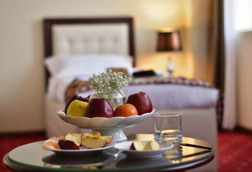 اتاق لوکس, Shumon