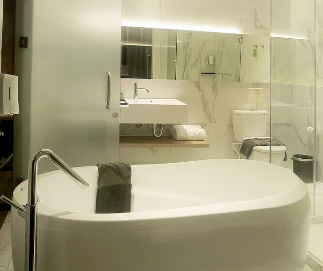 Полулюкс, The Zuri Hotel Palembang