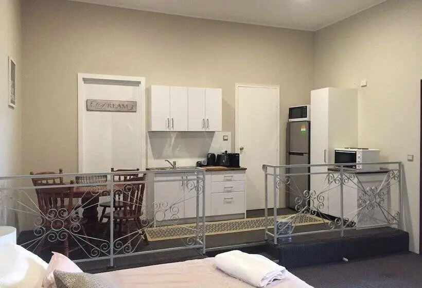 Deluxe-studio, Fairway Manor Accomodation