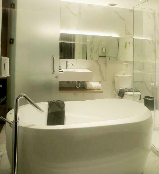 Полулюкс, The Zuri Hotel Palembang