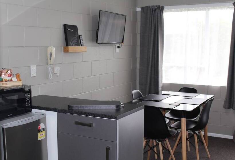 스위트, Amble In Motel