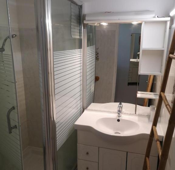 بانگلوی استاندارد, Brise Marine