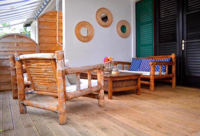 سوییت با چشم‌انداز دریا, Brise Marine