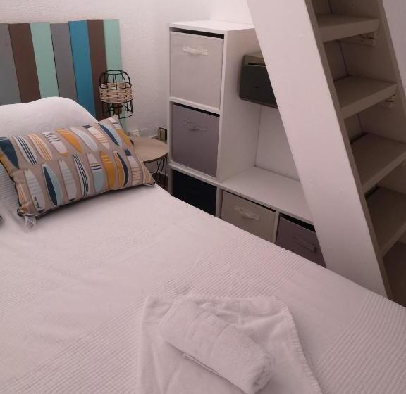 استودیوی استاندارد با چشم‌انداز دریا, Brise Marine