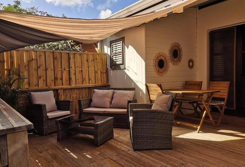 استودیوی استاندارد با چشم‌انداز دریا, Brise Marine