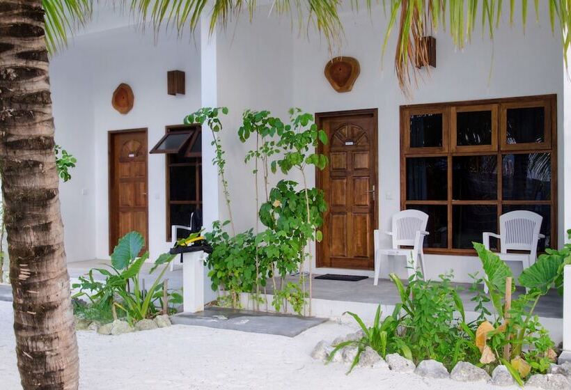 اتاق خانوادگی با چشم‌انداز دریا, Lagoon View Maldives