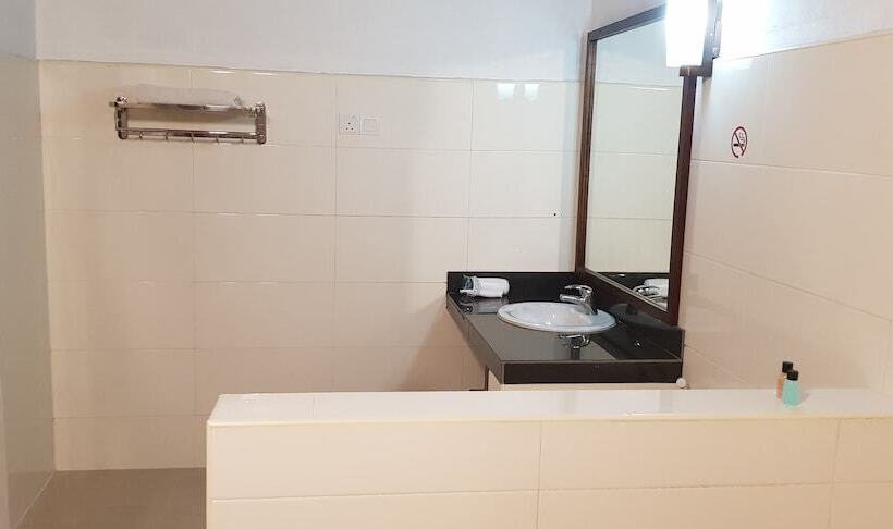 اتاق خانوادگی با چشم‌انداز دریا, Lagoon View Maldives