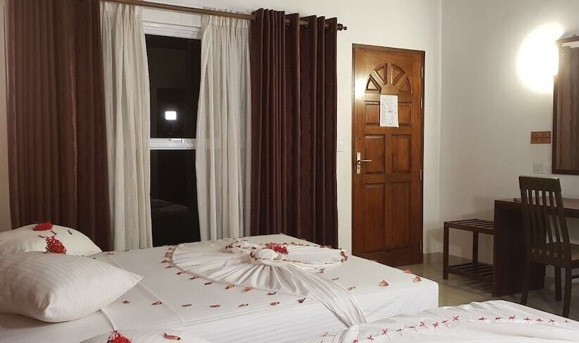 اتاق خانوادگی با چشم‌انداز دریا, Lagoon View Maldives