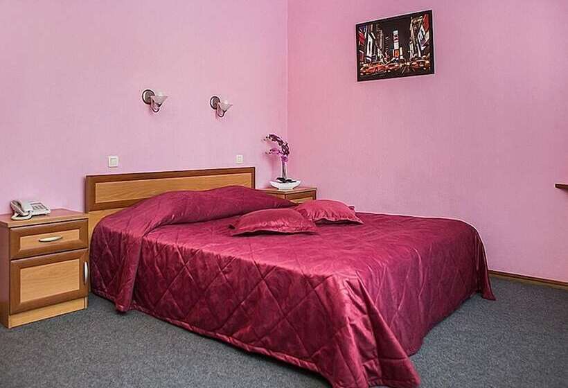 غرفة كومفورت, Na Ilinke