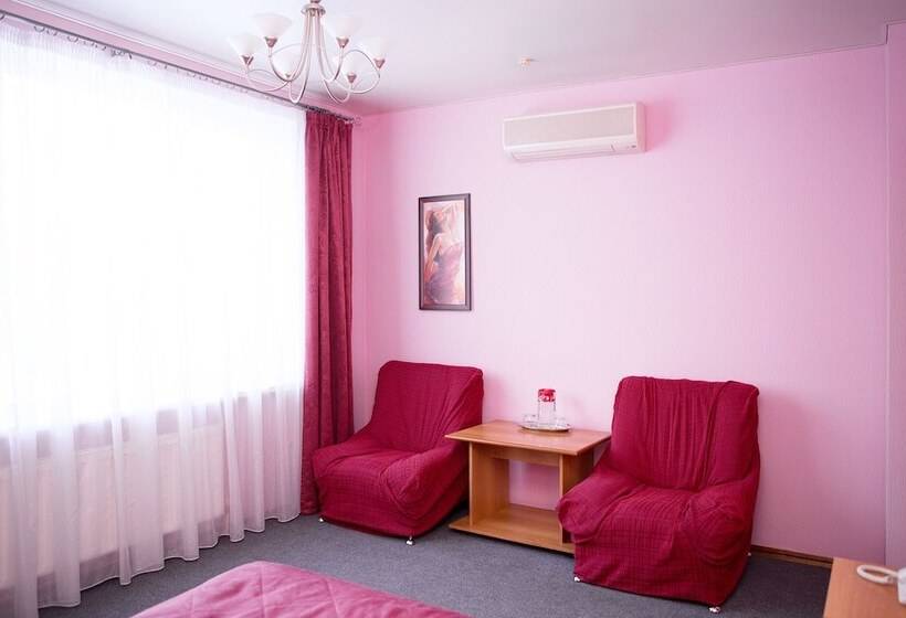 غرفة كومفورت, Na Ilinke