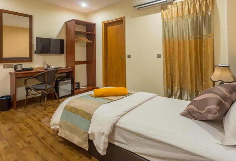 اتاق لوکس خانوادگی, West Sands