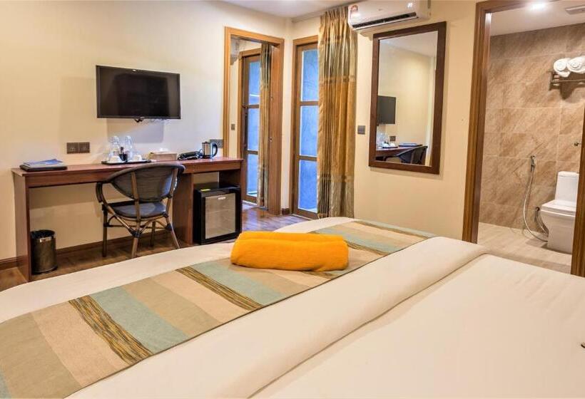 اتاق لوکس خانوادگی, West Sands