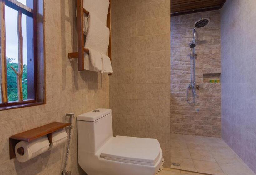 آپارتمان خانوادگی, West Sands