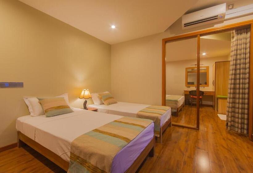 آپارتمان خانوادگی, West Sands