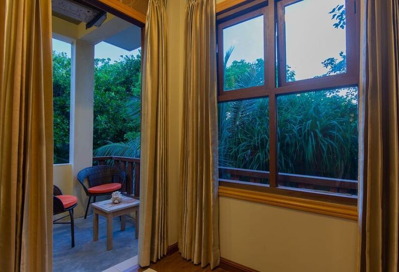 سوییت با چشم‌انداز دریا, West Sands