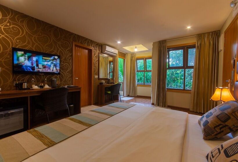 سوییت با چشم‌انداز دریا, West Sands