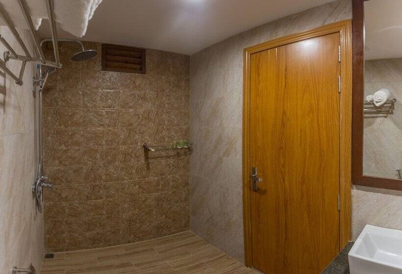 اتاق لوکس, West Sands