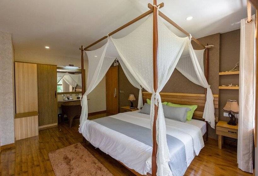 سوییت با چشم‌انداز دریا, West Sands