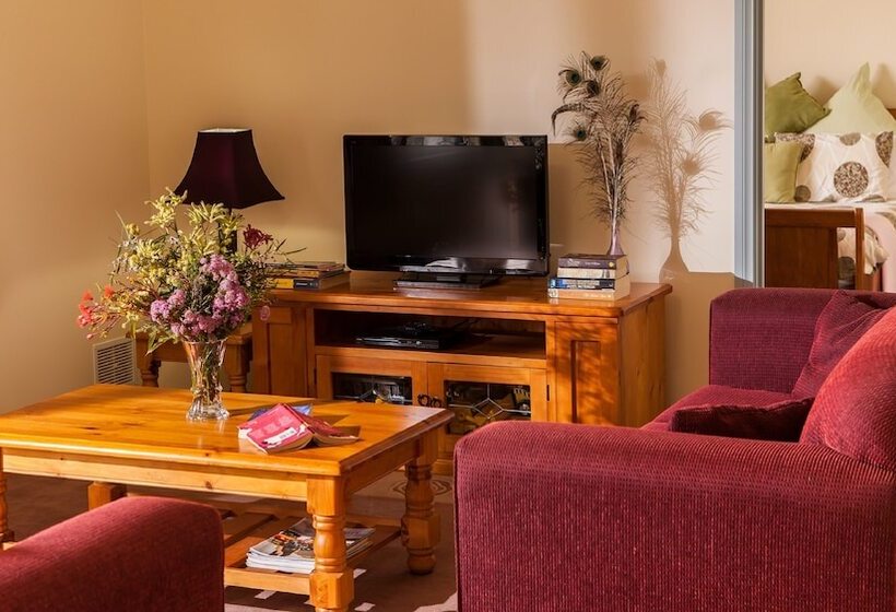 침실 3개 주택, Nutkin Lodge