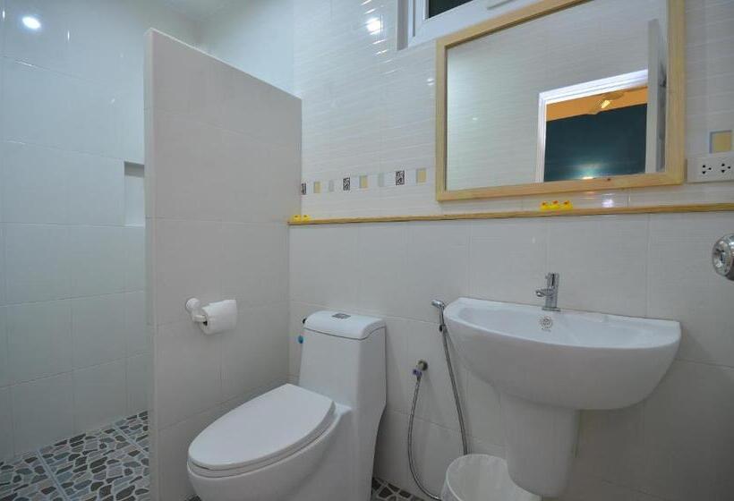 اتاق لوکس با تخت بزرگ, Sealavie Inn