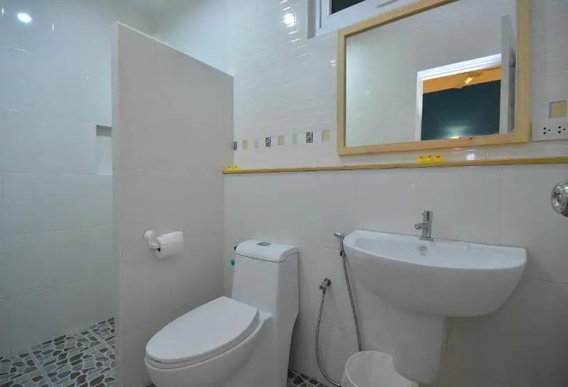 اتاق لوکس با تخت بزرگ, Sealavie Inn