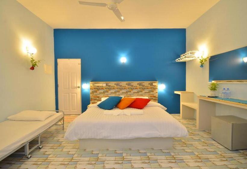 اتاق لوکس با تخت بزرگ, Sealavie Inn