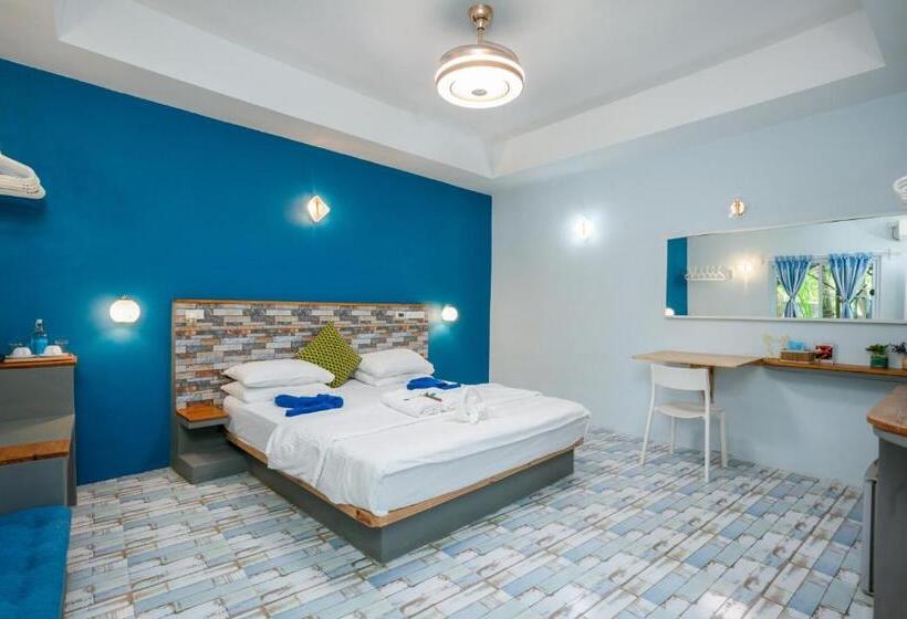 اتاق لوکس با تخت بزرگ, Sealavie Inn