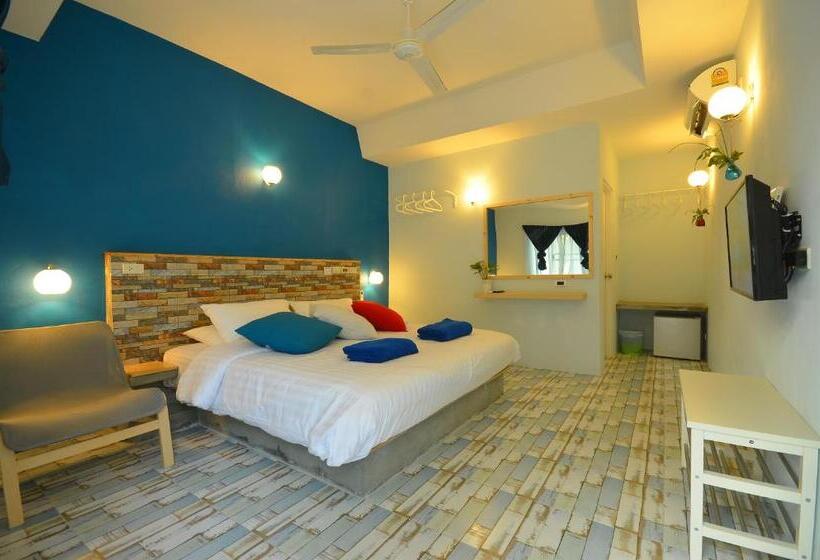 سوییت لوکس, Sealavie Inn