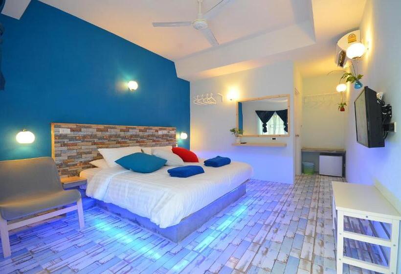 سوییت لوکس, Sealavie Inn