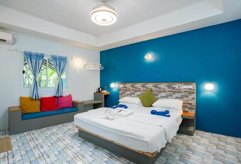 اتاق لوکس با تخت بزرگ, Sealavie Inn