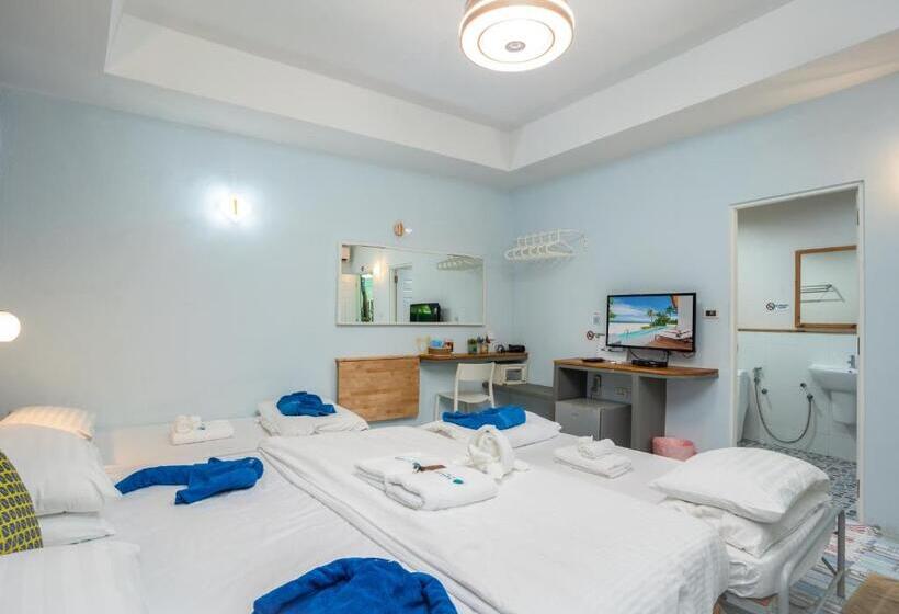 اتاق لوکس با تخت بزرگ, Sealavie Inn