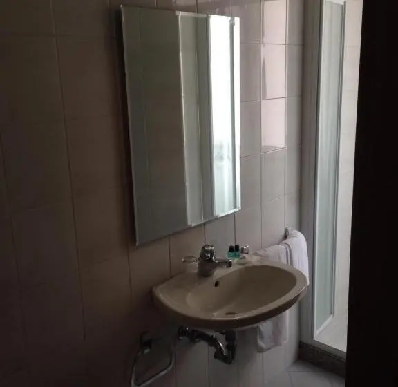 Standard room with outdoor bath, De La Tour