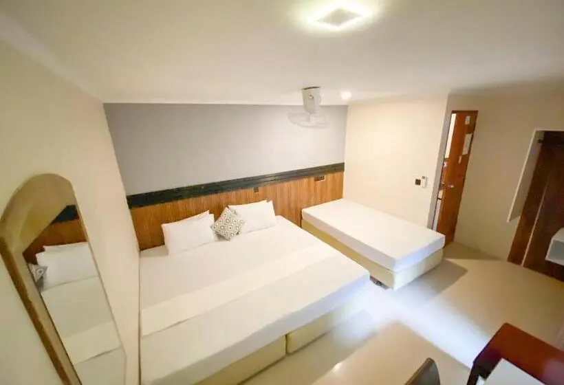 اتاق لوکس سه تخته, Tropika Beach Thulusdhoo