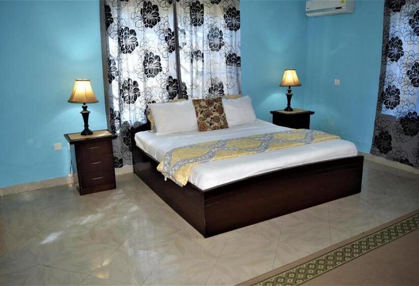 اتاق لوکس, Coconut Pointe Villa & Beach Resort